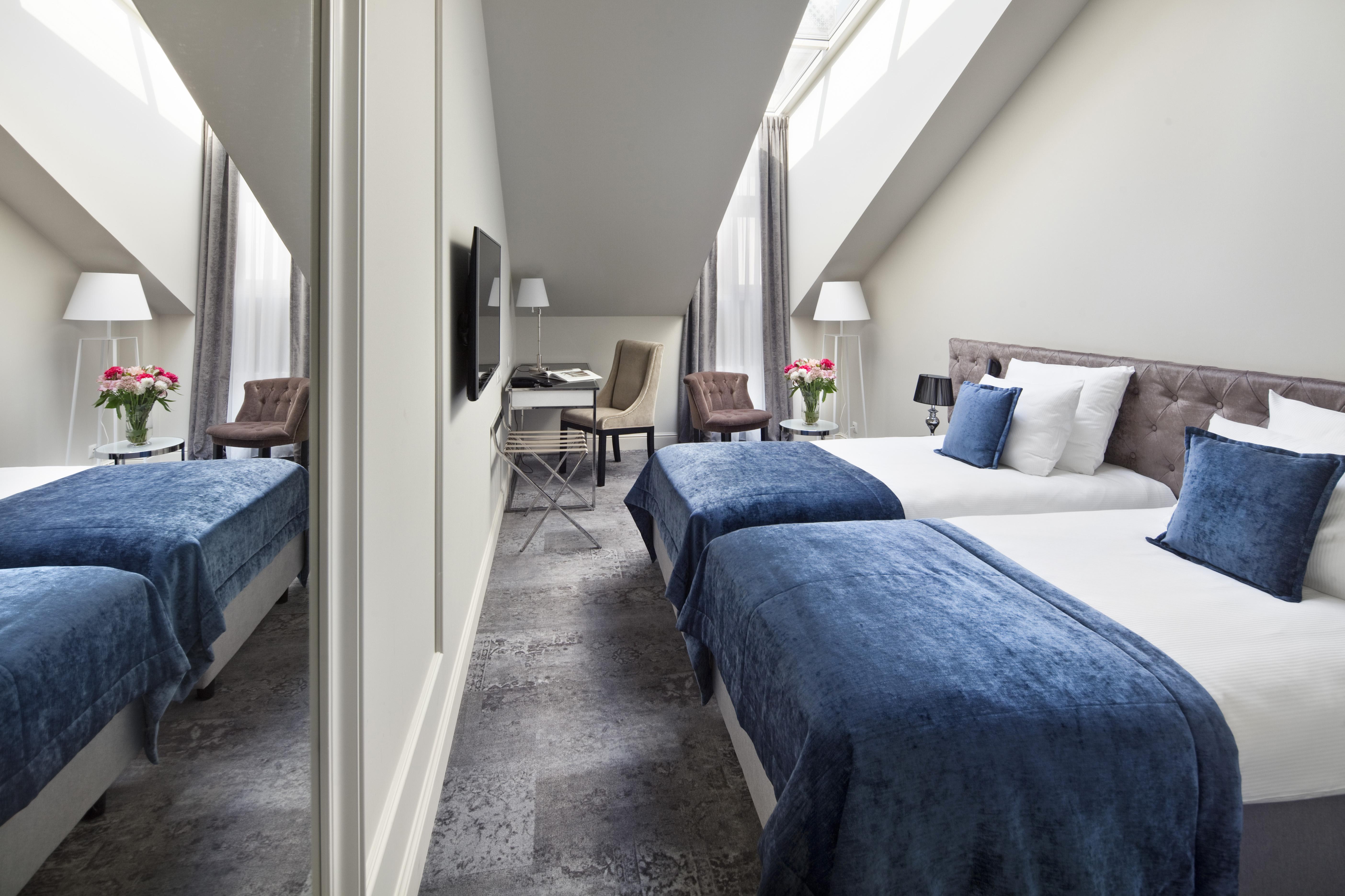 Wyndham Grand Krakow Old Town Hotel Exterior photo Deluxe room