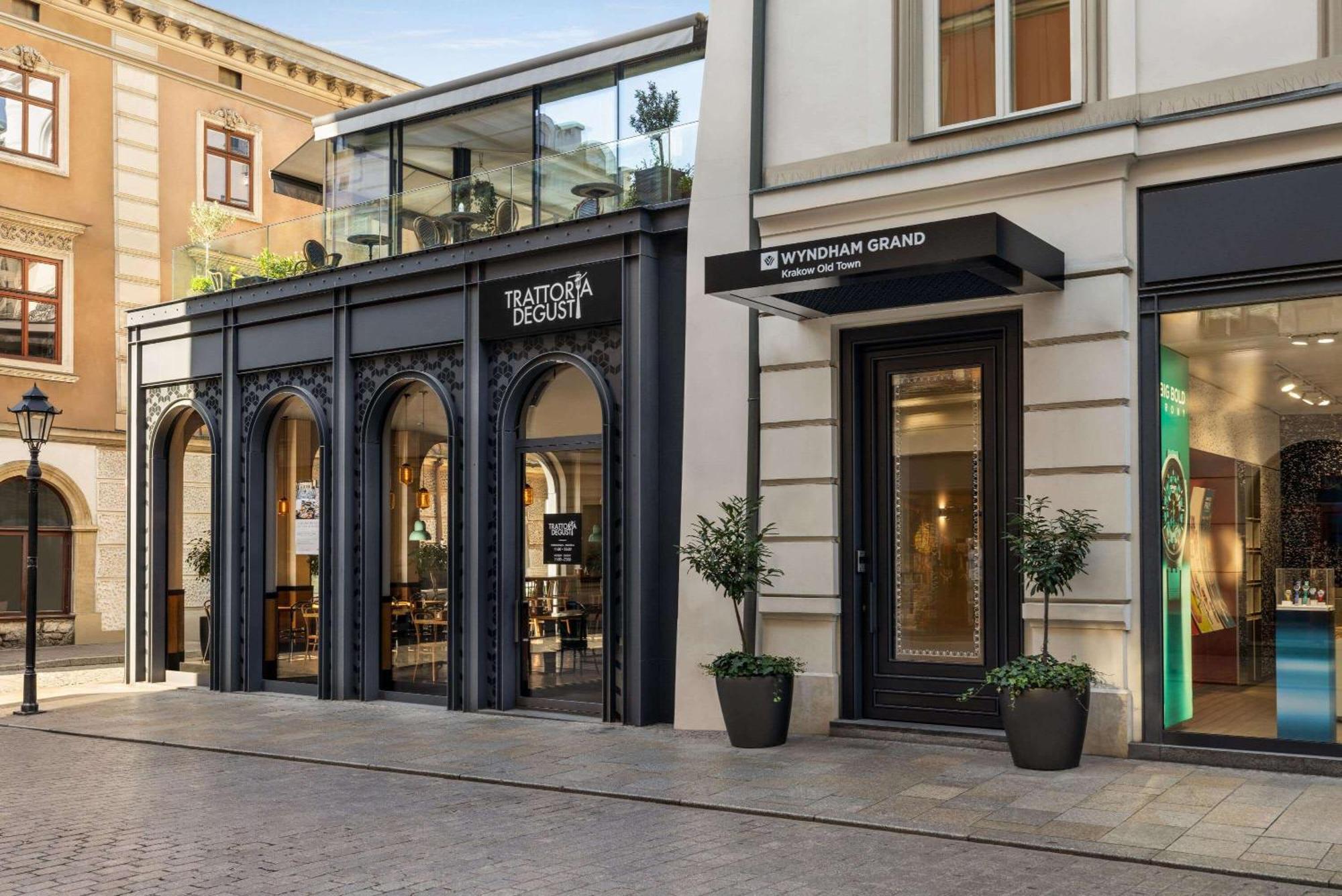 Wyndham Grand Krakow Old Town Hotel Exterior photo Wyndham Grand Milan