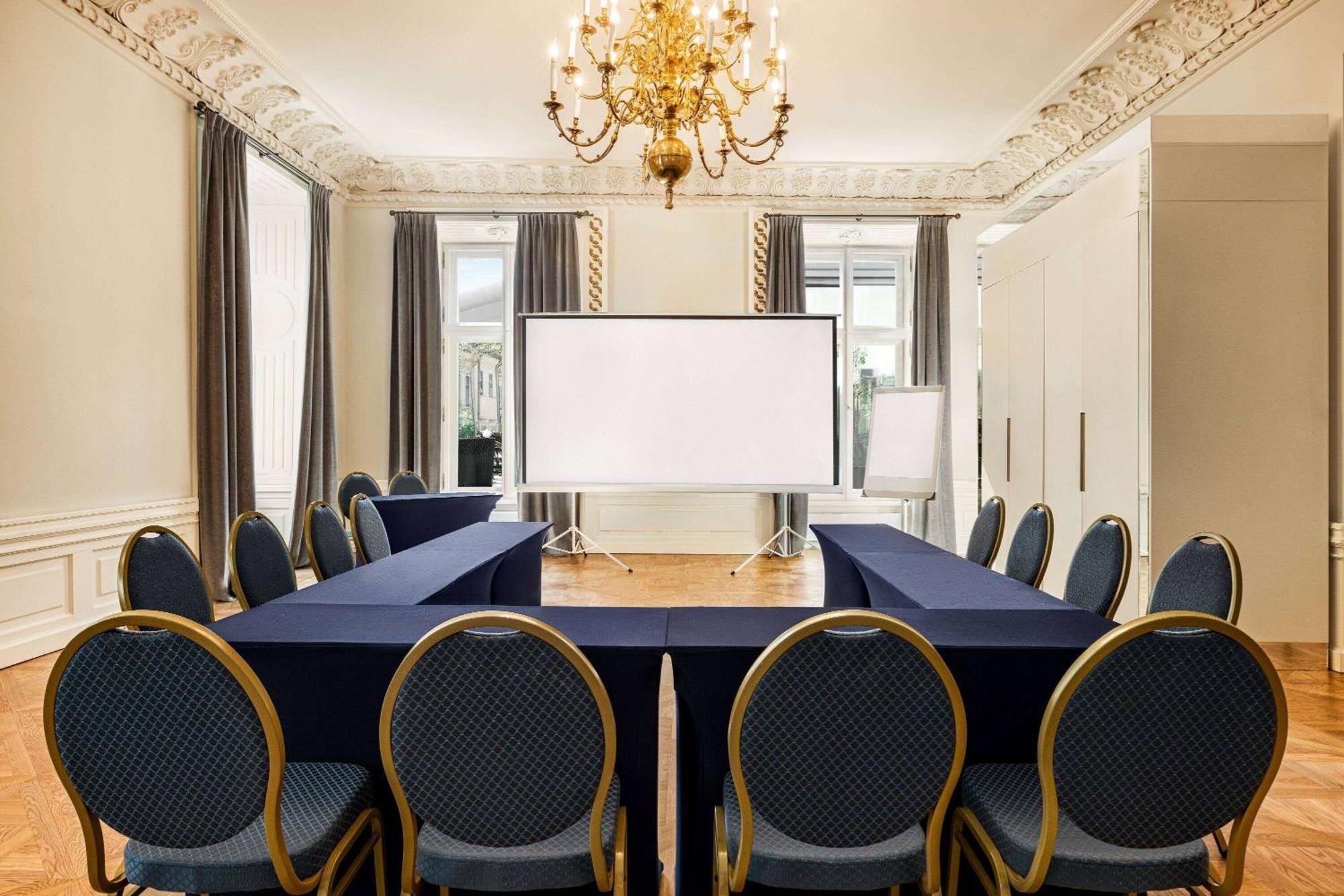 Wyndham Grand Krakow Old Town Hotel Exterior photo The meeting room